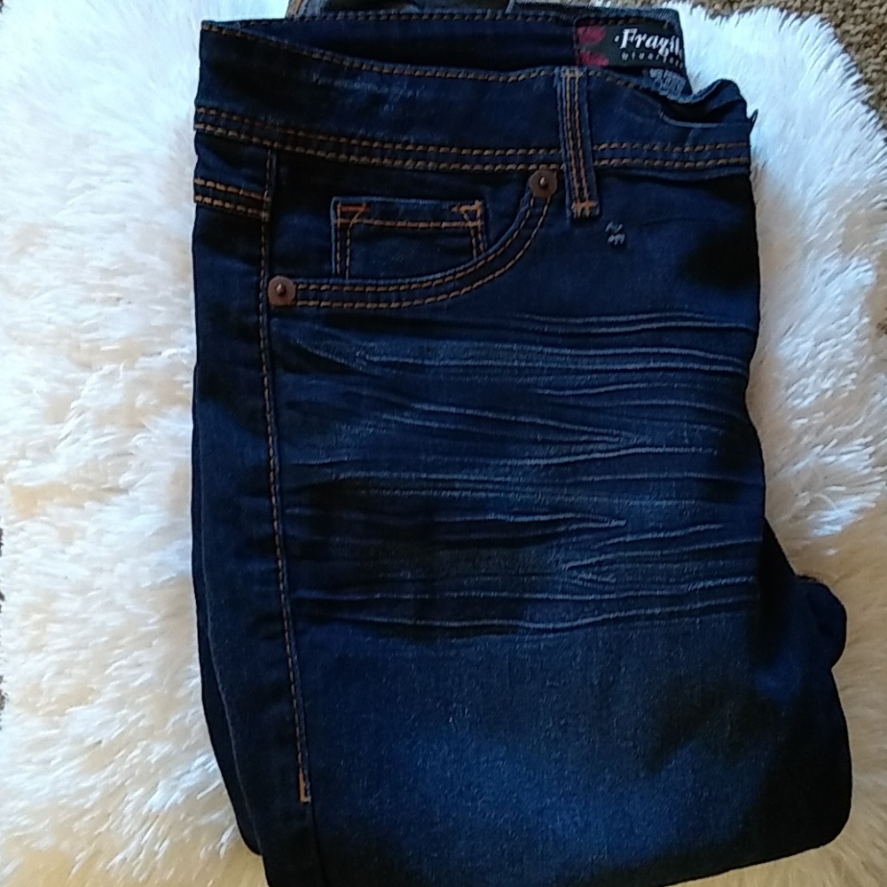 Skinny Capri Jeans